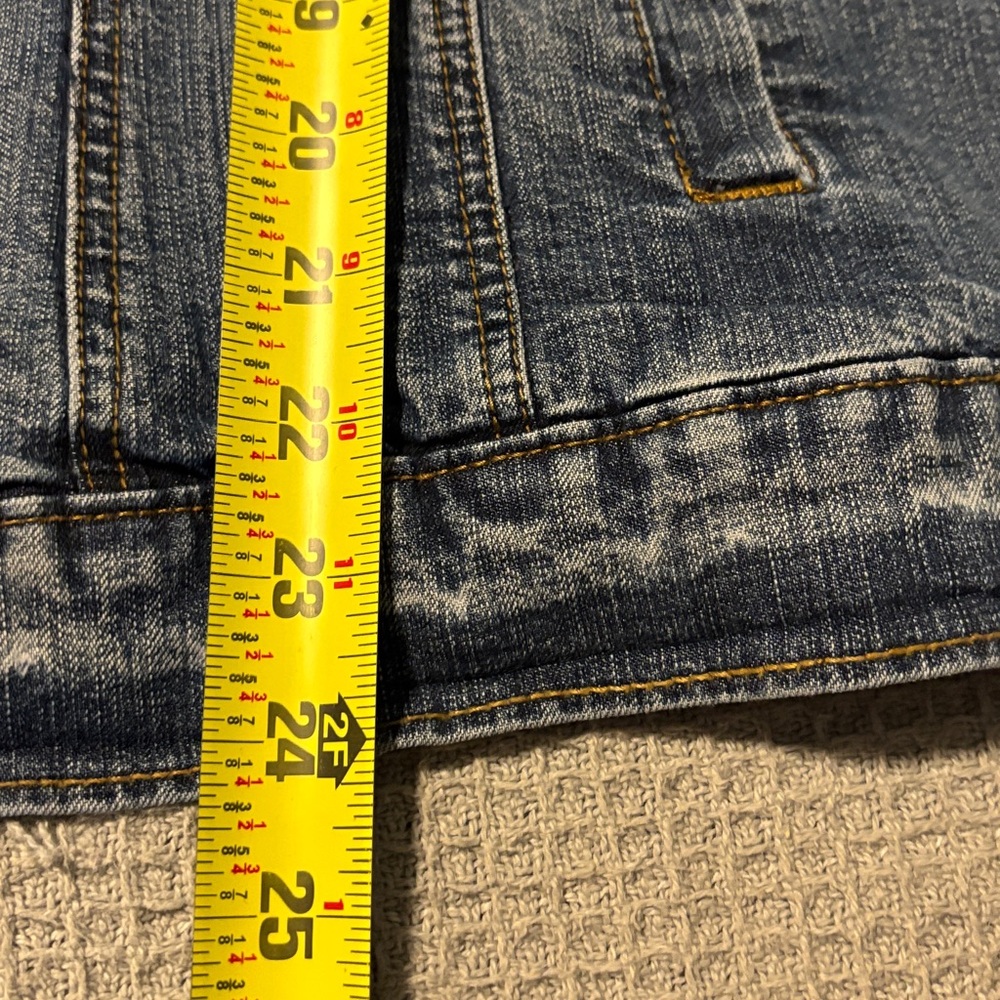 St. John's Bay Women's Blue Denim Jacket - Picture 5 of 6